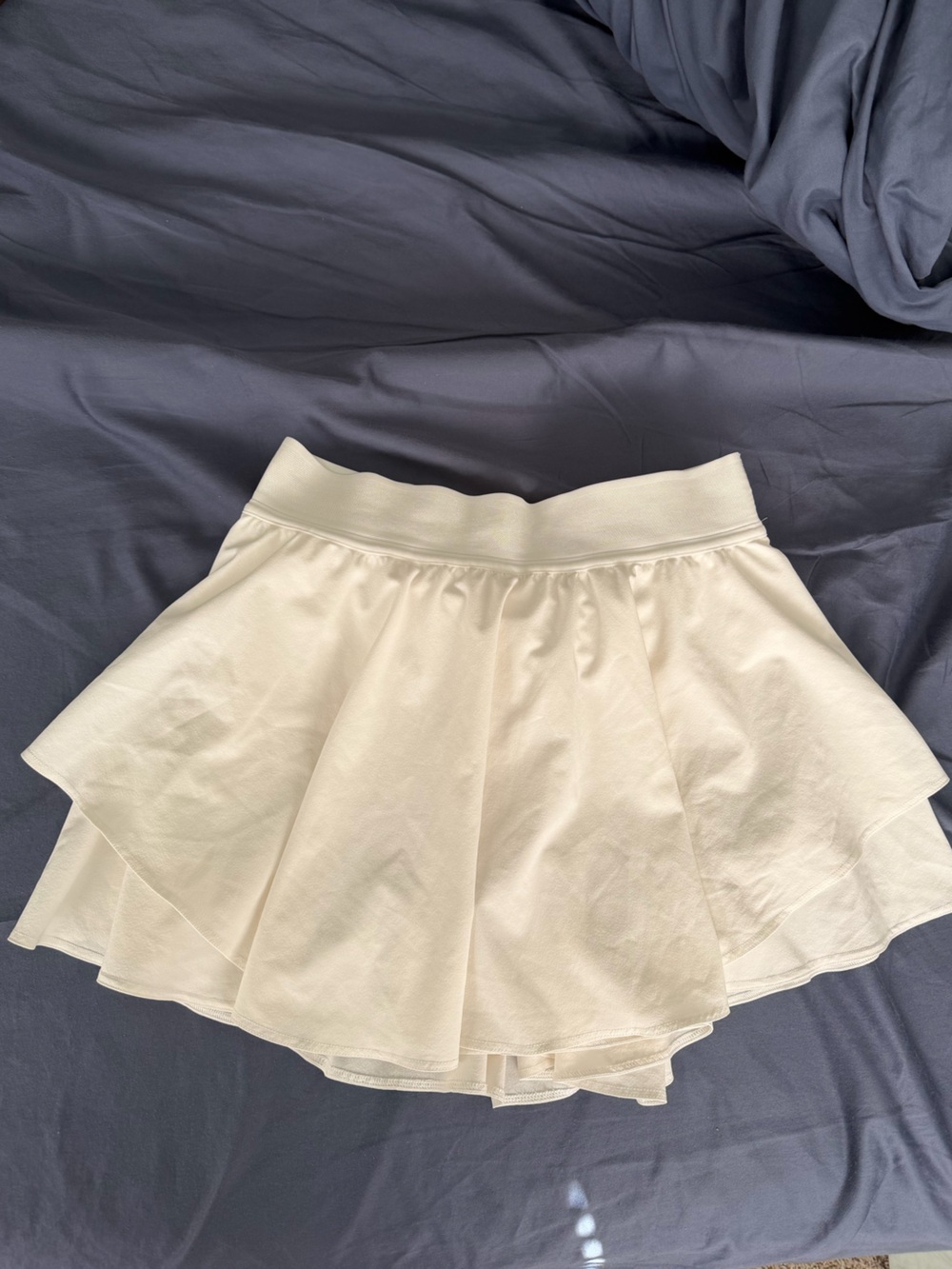 Lululemon white tennis skirt
